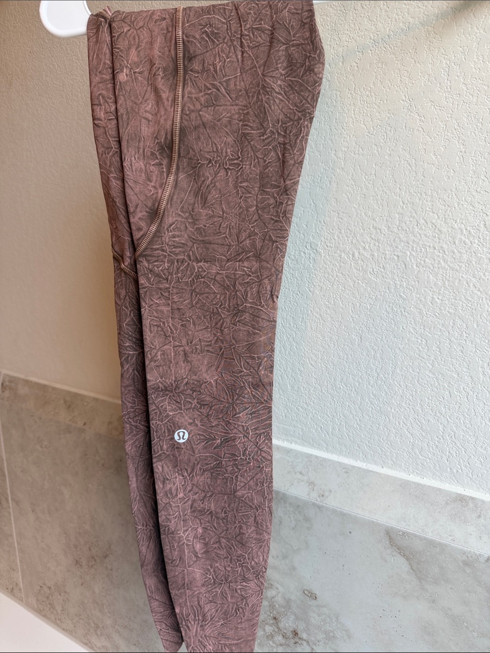 lululemon athletica Women’s Mauve Textured Leggings
